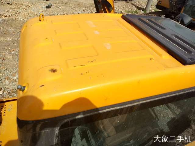 三一重工 SY215C-8 挖掘机