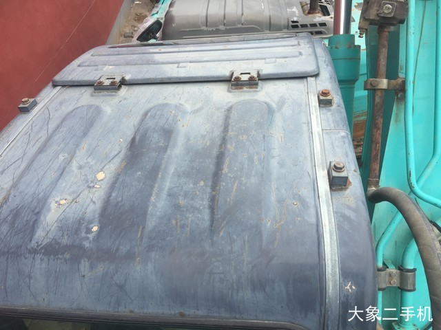 神钢 SK260 挖掘机