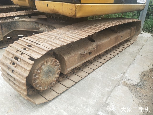 卡特彼勒 323DL 挖掘机