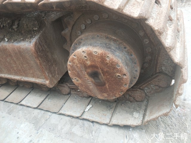 现代 R335LC-7 挖掘机