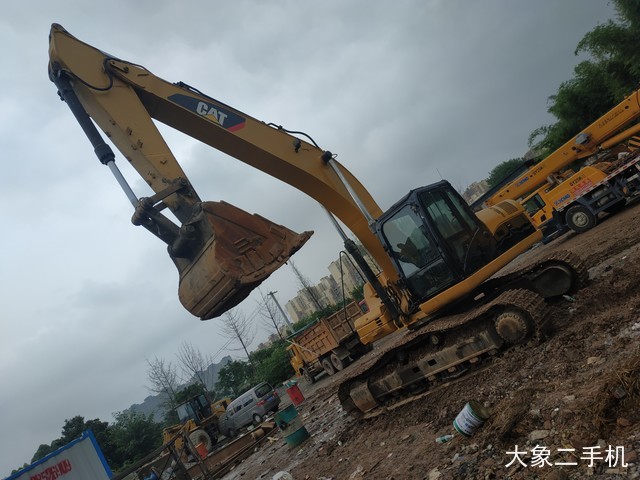 卡特彼勒 329D 挖掘机