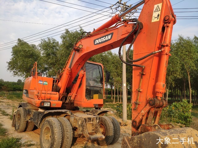 斗山 DH150W-7 挖掘机