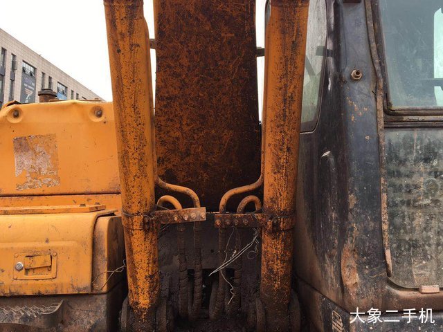 现代 R110-7 挖掘机