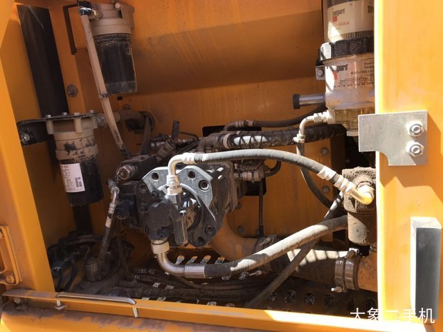 龙工 LG6150 挖掘机