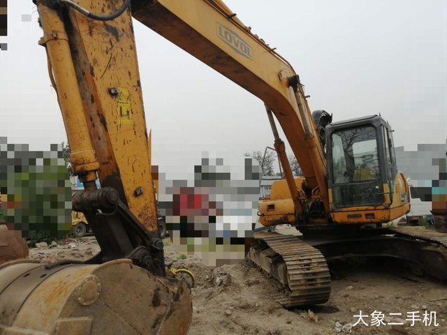 雷沃重工 FR260-7 挖掘机