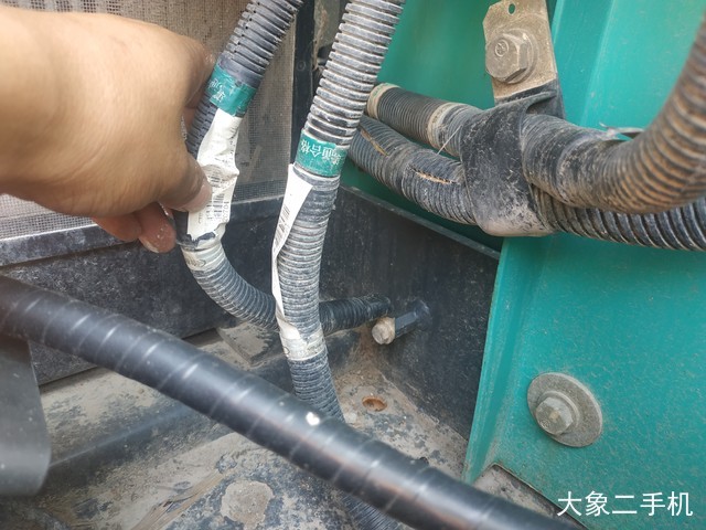 神钢 SK270D-8 挖掘机