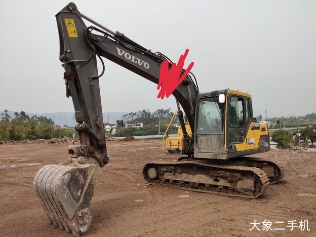 沃尔沃 EC140 挖掘机
