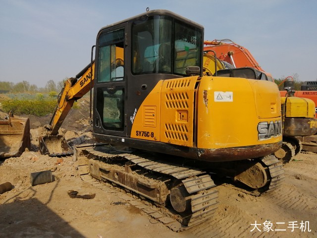 三一重工 SY75C 挖掘机