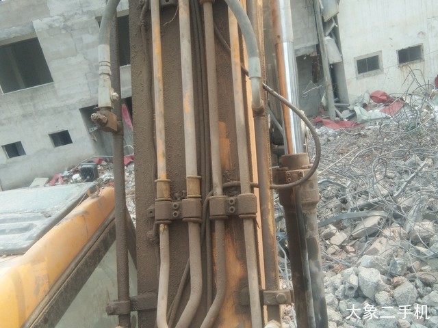 三一重工 SY215C 挖掘机