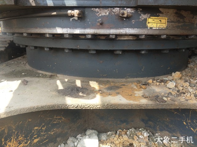 现代 R225LC-9 挖掘机