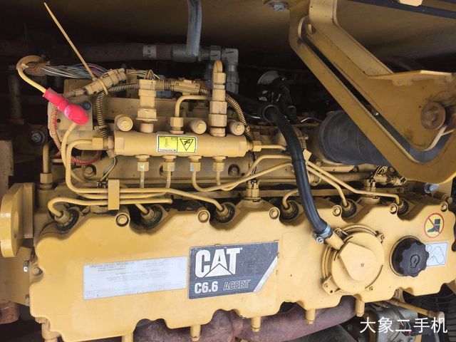 卡特彼勒 323DL 挖掘机