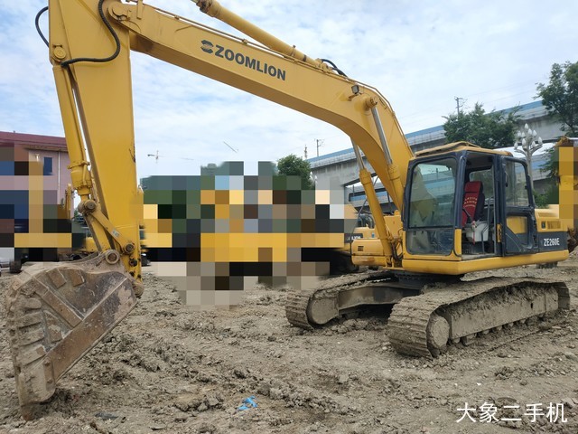 中联重科 ZE260E 挖掘机
