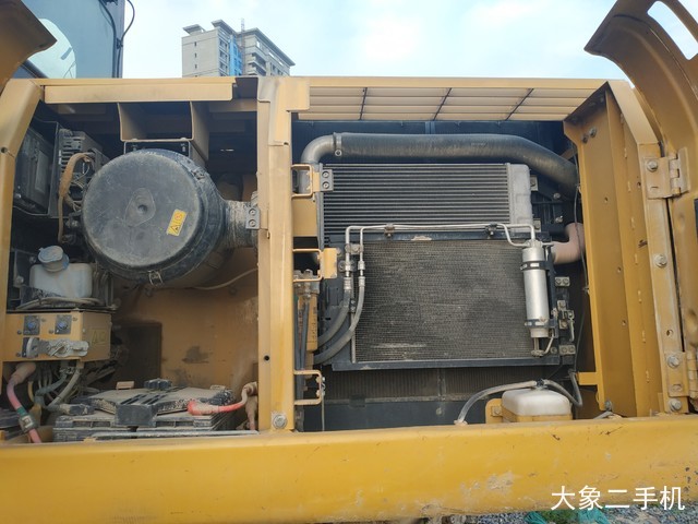 卡特彼勒 323D 挖掘机