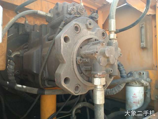 三一重工 SY235C-8 挖掘机