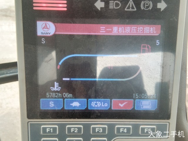 三一重工 SY285C 挖掘机