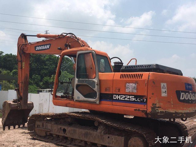 斗山 DH225LC-7 挖掘机