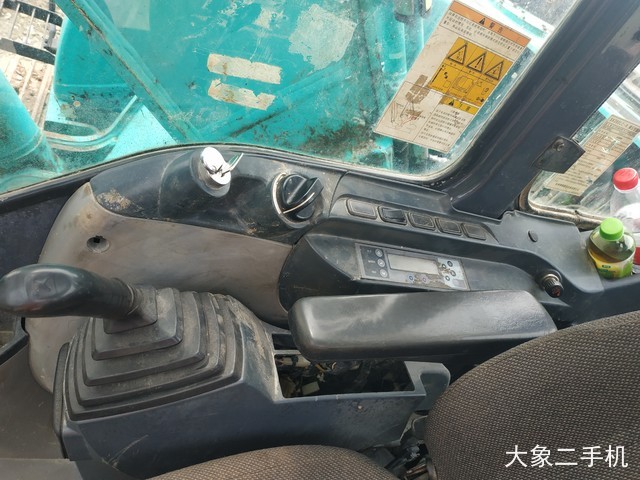 神钢 SK260LC-8 挖掘机