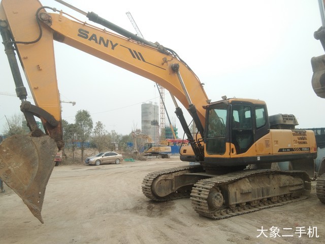 三一重工 SY285C 挖掘机