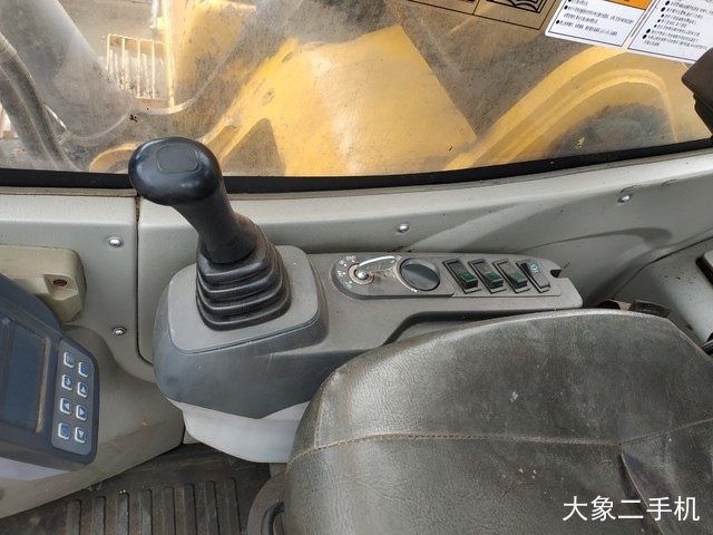 徐工 XE370CA 挖掘机