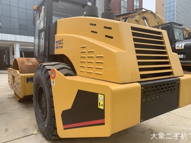 厦工 XG6122H 压路机