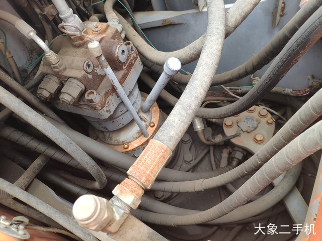 日立 ZX130W 挖掘机