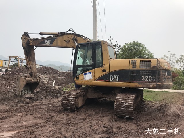 卡特彼勒 320C 挖掘机