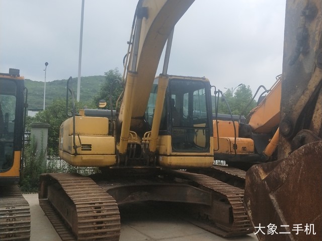 小松 PC240LC-8 挖掘机