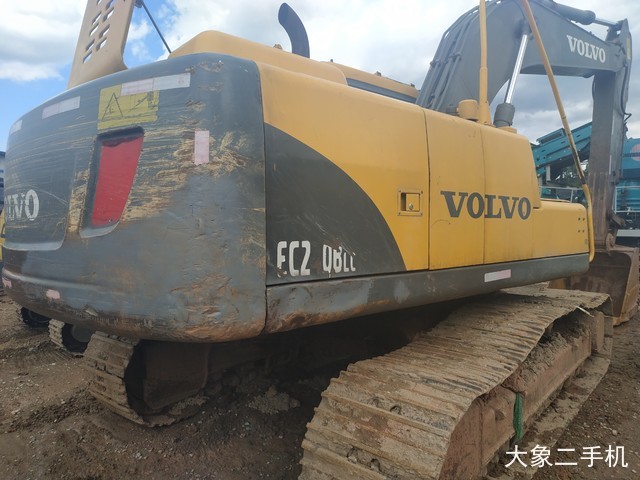 沃尔沃 EC210B 挖掘机