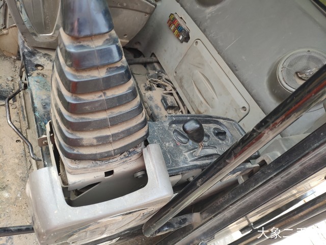 现代 R55-7 挖掘机