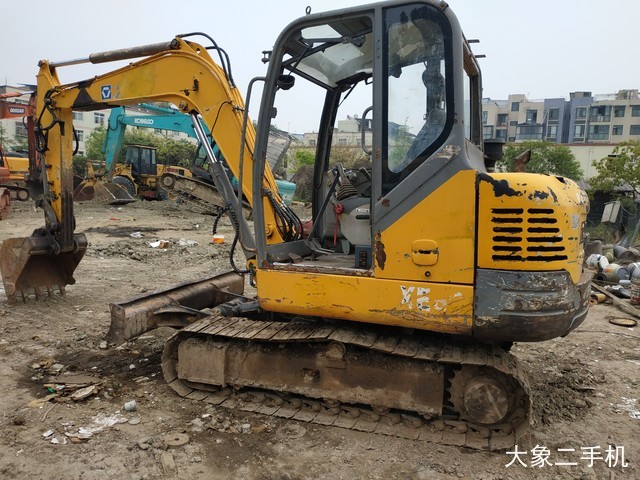 徐工 XE60D 挖掘机