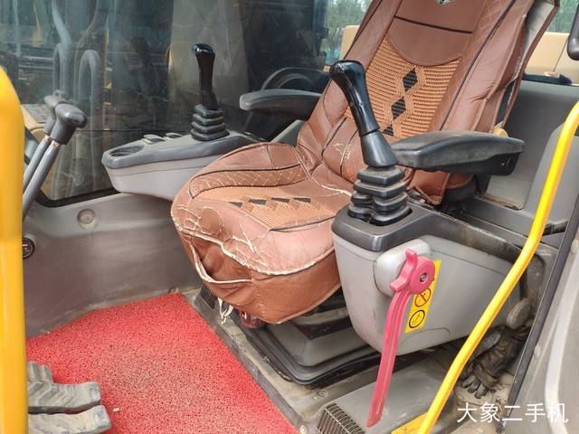 沃尔沃 EC300DL 挖掘机