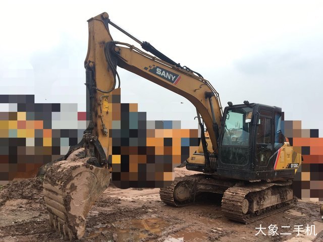 三一重工 SY135C 挖掘机