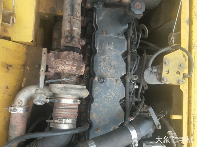 小松 PC240LC-8 挖掘机