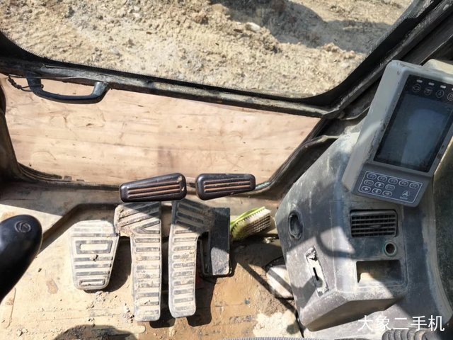 三一重工 SY235C-9 挖掘机