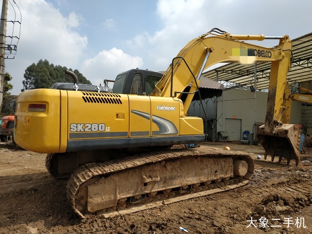 神钢 SK260LC-8 挖掘机