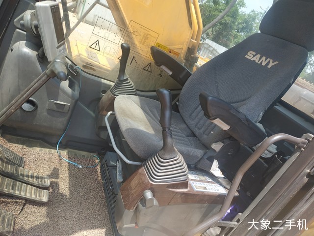 三一重工 SY235C 挖掘机