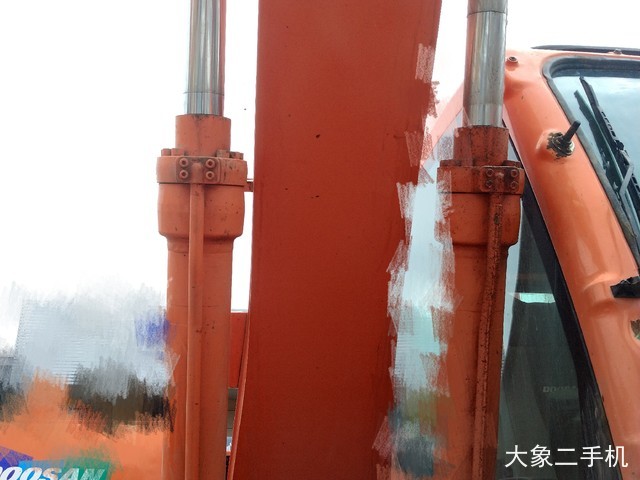 斗山 DX120 挖掘机