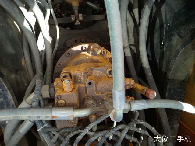 三一重工 SY215C-8 挖掘机