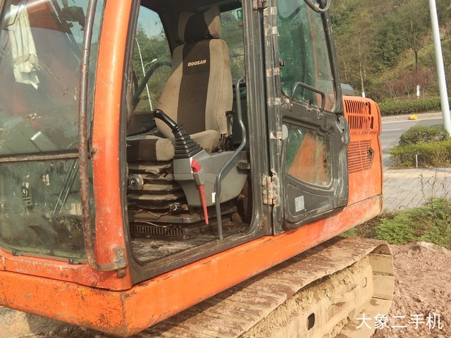 斗山 DX150LC 挖掘机
