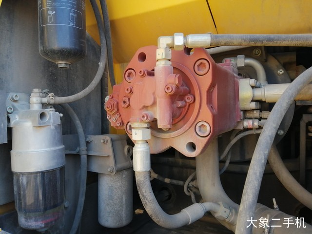 雷沃重工 FR220E 挖掘机