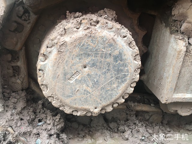 现代 R215-7C 挖掘机