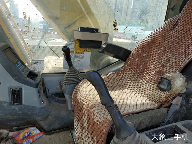 小松 PC220-7 挖掘机