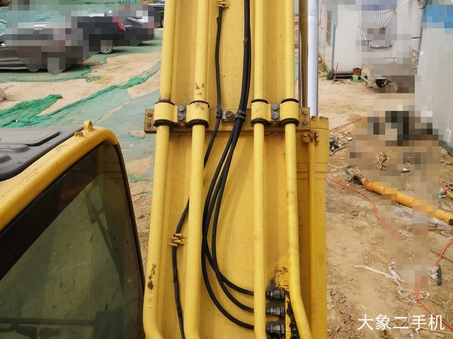 小松 PC220-8M0 挖掘机