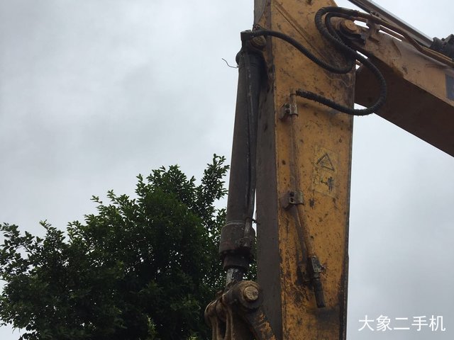 雷沃重工 FR220E 挖掘机