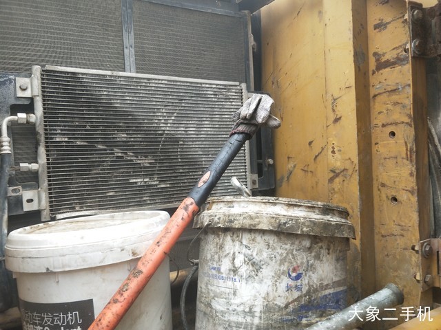 卡特彼勒 320C 挖掘机