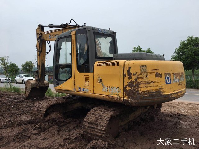 徐工 XE150D 挖掘机