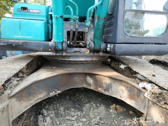 神钢 SK350LC-8 挖掘机