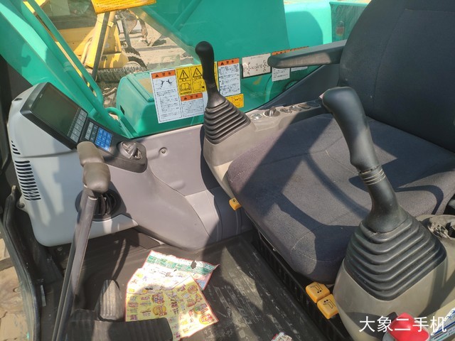 小松 PC200-8N1 挖掘机