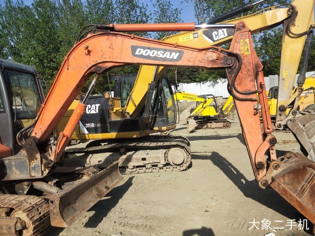 斗山 DX60 挖掘机