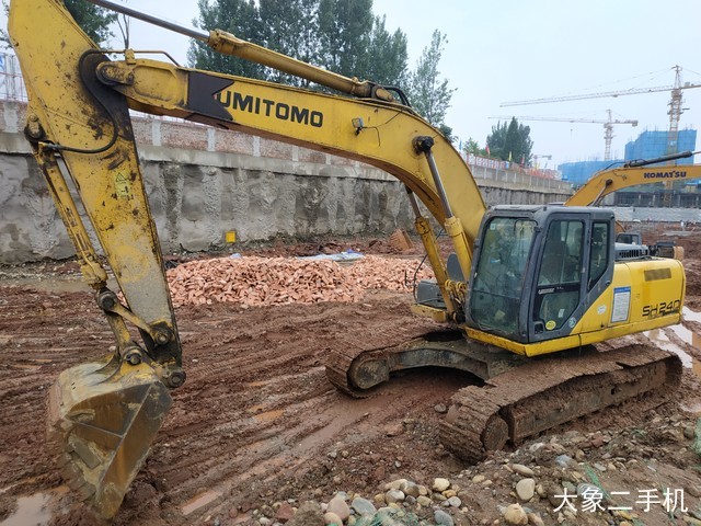 住友 SH240-5 挖掘机